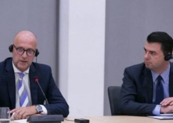 Bashën e tradhëton dhe “eksperti” gjerman: PD ka nevojë për lidership të ri. Gabova me të, u kthye në plotësues i Ramës