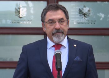 ‘Saimir Hoxha ‘Dëshmor i Atdheut’’/ Çuçi: Familja trajtohet financiarisht, fëmijët marrin 170% të pagës së nënkomisarit