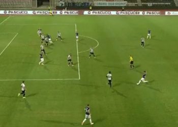 VIDEO/ S’ka fitues në “Elbasan Arena”, Laçi i merr një pikë Dinamos. VAR i heq golin bluve