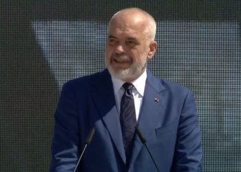 Rama falenderon Kim dhe Soreca: Kur kemi nevojë bëhen qytetarë shqiptarë