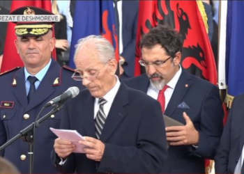 “Dhimbje e madhe që na e shkaktoi dora e zezë vrastare”/ Familja e nënkomisarit Saimir Hoxha: Ra si hero në luftën kundër krimit