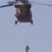 VIDEO horror nga Afganistani/ Talebanët varin në helikopter përkthyesin e amerikanëve dhe e…