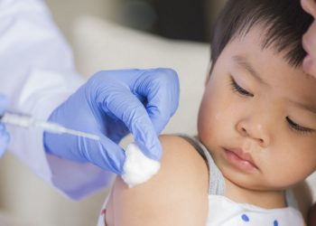 Ky shtet po përgatitet të vaksinojë me Pfizer foshnjet deri në 6 muaj