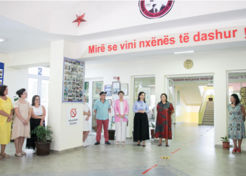 Kushi mesazh për nxënësit, prindërit dhe mësuesit në ditën e fillimit të mësimit plotësues: Shfrytëzojeni këtë mundësi