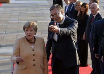 Merkel ‘ultimatum’ Serbisë: Çështja e Kosovës duhet të zgjidhet që BE të ketë një qëndrim të unifikuar!