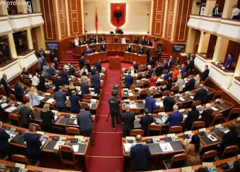 Debat/ PS kërkon që mbledhjet e komisioneve të jenë online, PD kundër: Dëmton transparencën!