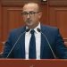 Shkriu Kuvendin së qeshuri, deputeti: Në Lushnje pas orës 8 ka veç burra dhe qen! Spitali bën vetëm synetlliqe