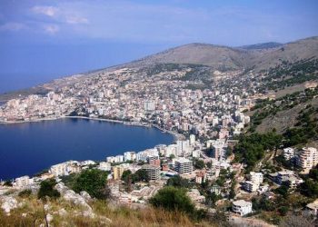 EMRI/ Jep dorëheqjen kreu i kadastrës në Sarandë, ja kush do e zëvendësojë