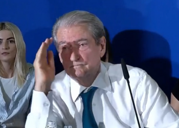 Basha kundër mbledhjes së forumeve, Berisha e “sfidon”: Bëhu burrë! Lëri ato ti, mos luaj me pluralizimin