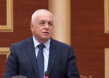 Tritan Shehu, aktiv në parlament: Vetëm tek Kim Jong Un mund të ndodhë ikja e kryeministrit, Rama është i lodhur