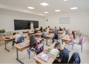 “S’ka më arsye për mësim me dy turne”/ Veliaj dhe Kushi përurojnë shkollën e re “Murat Toptani” në Selitë