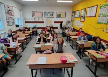 Dita e parë e shkollës, Veliaj letër urimi për çdo nxënës: Jeni bashkudhëtarët tanë…