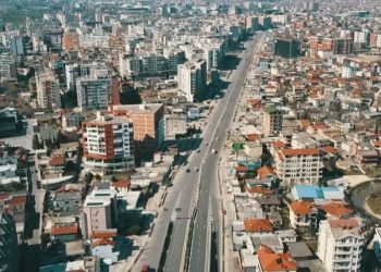 Ja pse çmimet e shtëpive në Tiranë do rriten akoma: Arsyeja? Trualli, taksat e rritura dhe kostot e shtuara për punëtorët