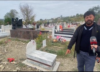 “Fusim 2-3 familjarë në një varr”/ Qytetarët: Në Lezhë s’ka më tokë për të vdekurit, i gjejmë vendet me mik