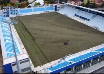 Shtrohet qilimi i blertë në stadiumin e Kukësit, Rama: Përmbyllet edhe kjo vepër e re!