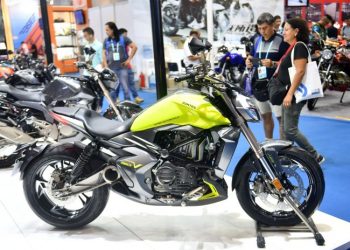 “Guangzhou, qyteti motorik përparon me automobila inteligjentë”