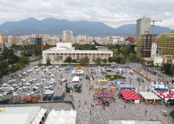 ‘Shijo produktet e Tiranës’/ Veliaj: Sot dita e fundit e panairit, ejani bëni pazarin e së dielës!