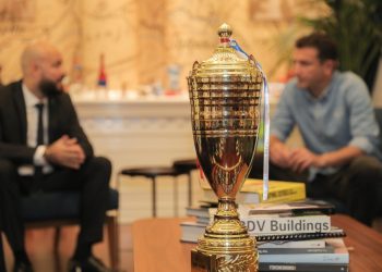 Veliaj pret basketbollistët e Tiranës, u shpallën kampionë në Kupën e Federatës: Është vetëm kupa e parë nga shumë të tjera!