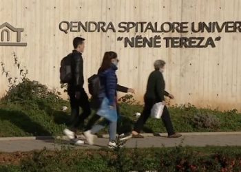 Mungesa e ilaçeve/ Sfidë e madhe për familjet e fëmijëve me leucemi