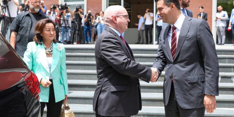 NGA TAKIMI I BASHES ME REEKER PAK KOHE ME PARE