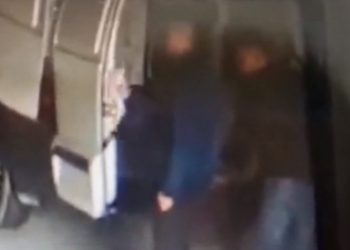 Të reja/ Pasi sistemuan trupin e pajetë të Jan Prengës, rrëmbyesit harrojnë dhe heqin maskat dhe ndërrojnë rrobat