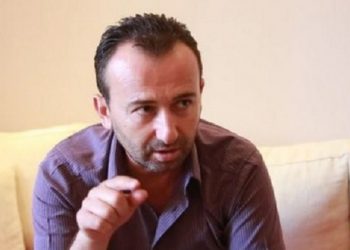 Ish-drejtuesi i policisë jep mesazhin e fortë: Ja si mund t’i ndryshoj Gledis Nano uniformat blu!