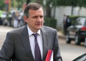 Ilir Beqaj: Pse qeveria duhet të nisë kursimin që nga vetja!