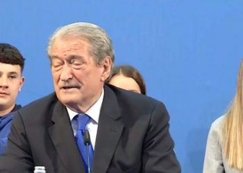 “Basha më goditi pabesisht”/ Berisha: Unë dhe presidentët Willson e Bushët, kontributorët më të mëdhenj të sovranitetit të Shqipërisë