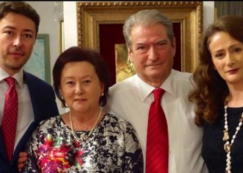 Lista e zezë e SHBA/ Pasi i shpalli ‘non grata’, DASH ‘çon’ Berishën dhe familjen e tij në Kongresin Amerikan