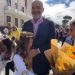 VIDEO/ Panairi me fëmijë, Rama merr dhuratë një portret: Lulet jepja tetës (Ministres për Rininë e Fëmijët)