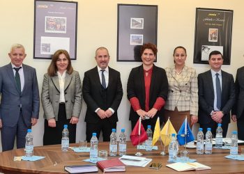 Bushati: Mbështesim Postën e Kosovës për anëtarësim në Unionin e Përbotshëm Postar