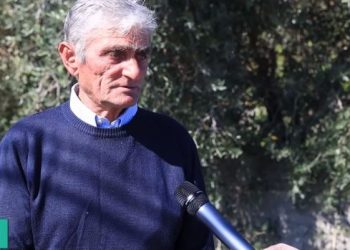 Vetmia/ Fshatrat e mbetur shkretë, kryeplaku në lot: Kur lind një fëmijë bëjmë festë