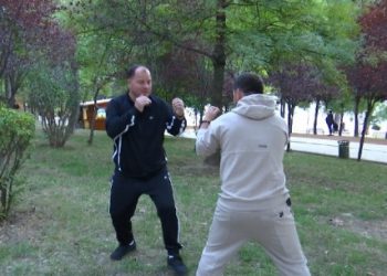 Lefter Maliqi ‘boks’ me gazetarin: Tentuan të më vrasin 3 herë! Rrëfimet nga rinia ushtarake te politikani i të gjitha partive