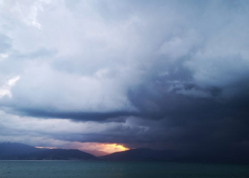 HARTA/ Vala e parë e motit të keq po vjen, ja zonat që do të godasë në Shqipëri