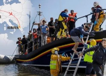Media britanike ‘The Sun’ zbulon skenarin: Refugjatët e paligjshëm që kapen në Angli do çohen në një kamp në Shqipëri