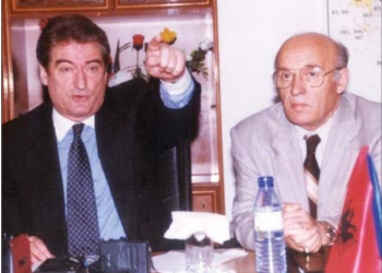 Pjetër Arbnori e “skanoi” Berishën para se të vdiste, vlerësimi: Cari i PD më ka lënë pa punë, pa rrogë. Ai është përjashtues