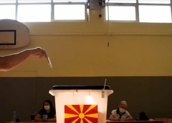Mbyllet votimi në raundin e dytë/ Garë e fortë shqiptarësh në Tetovë, VMRO e LSDM “luftë” për Shkupin