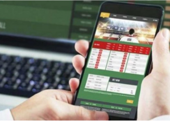 Pranga gjirokastritit/ 32-vjeçari vendoste baste online nga telefoni
