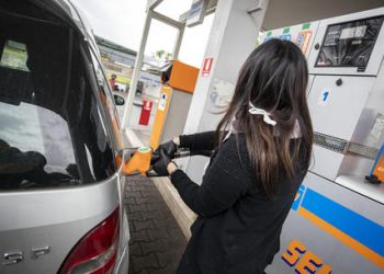 Kriza e energjisë/ Në Itali vazhdon rritja e çmimit të karburanteve