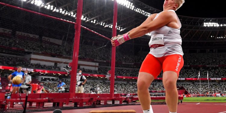 Tokyo 2020 Olympics - Athletics - Women's Hammer Throw - Final - Olympic Stadium, Tokyo, Japan - August 3, 2021. Anita Wlodarczyk of Poland in action REUTERS/Dylan Martinez