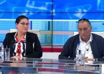 Trondit 68-vjeçari: Më dhunoi ish-gruaja dhe më kërcënuan vajzat! Motra: E morën me forcë dhe e shtruan në spitalin psikiatrik