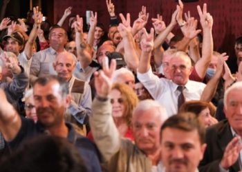 “Skënderbeu i vërtetë është Berisha”/ Demokratët e Gjirokastrës: Luli është tradhtar dhe i pabesë