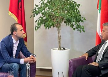Kampet e Ferrit/ Gjenerali Ibrahim: Nuk do të lëmë asnjë grua e fëmijë shqiptar në Siri