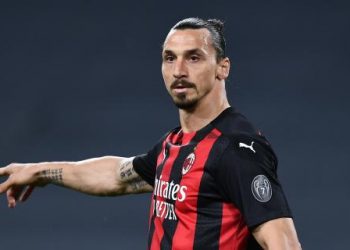 Milan, një fitore të vuajtur ndaj Bolonjës me 9 lojtarë. Ibrahimoviç shënon dy gola, një në portën e tij
