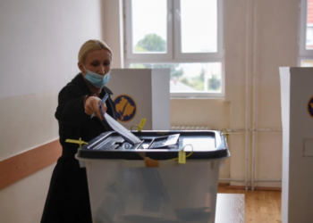 Zgjedhjet në Kosovë/ KQZ: Deri në orën 15:00 votuan rreth 27 për qind e votuesve