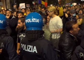 Mijëra italianë në rrugët e Milanos kundër ‘Green Pass’