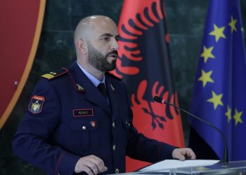 Gledis Nano prezanton drejtuesit e rinj të policisë: Jeni të gjithë në provë!