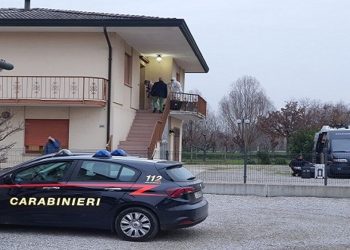 “Do t’ju vras të gjithëve”/ I riu shqiptar merr familjen dhe i shkon në shtëpi fqinjëve, i dhunon me lopatë dhe shkop hekuri