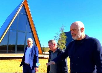 VIDEO/ “Nuk është Zvicra”! Rama: Nga ferri i rrënojave nga ku të gjithë iknin, në destinacionin më tërheqës të Shqipërisë rurale!
