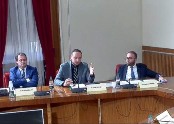 Hetimi i ’25 prillit’/ Salianji kërkon prezencën e mediave: Më duket vetja si në byronë e Partisë Komuniste